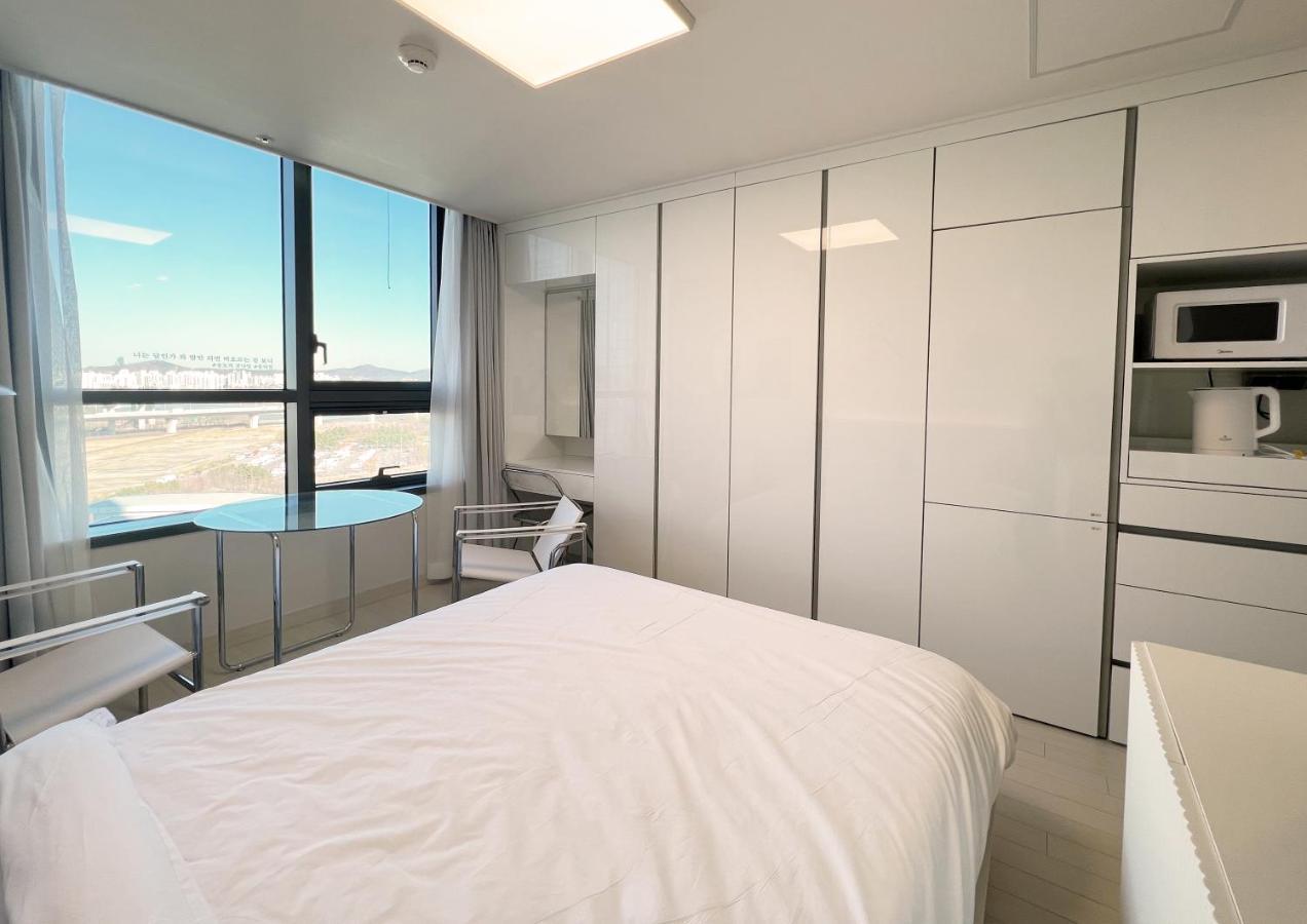 Uh Flat The Songdo Appartement Incheon Buitenkant foto